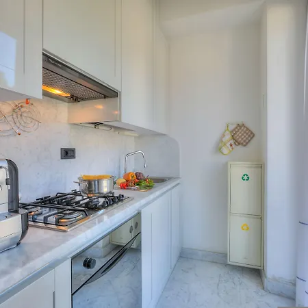 Palace 34 Few Meters From The Sea Apartment