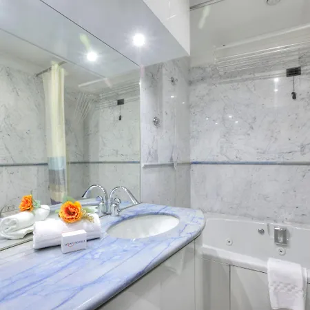 Apartment Palace 34 Few Meters From The Sea