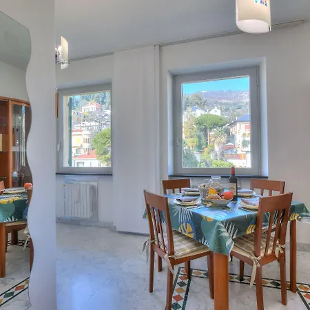 Palace 34 Few Meters From The Sea Alassio
