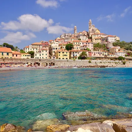 Palace 34 Few Meters From The Sea Alassio