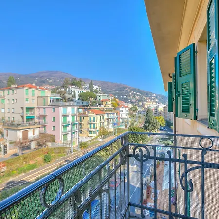 Palace 34 Few Meters From The Sea Apartment Alassio